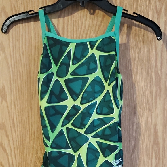 Size 28 Speedo endurance+ one piece swimsuit - Picture 4 of 13
